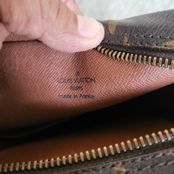 Authentic LOUIS VUITTON Monogram Amazone Shoulder Cross Body Bag - Picture 9 of 12